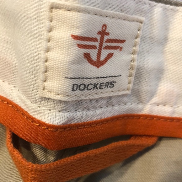 Dockers field khaki pants. Flat front, straight leg. Size 36x34. Tan color. NWT! - Picture 6 of 7